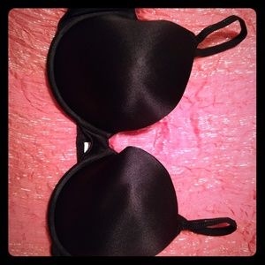 40D | Maiden Form Black Bra | Pushup